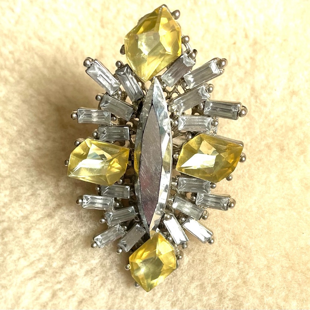 Erickson Beamon Statement Ring - image 1